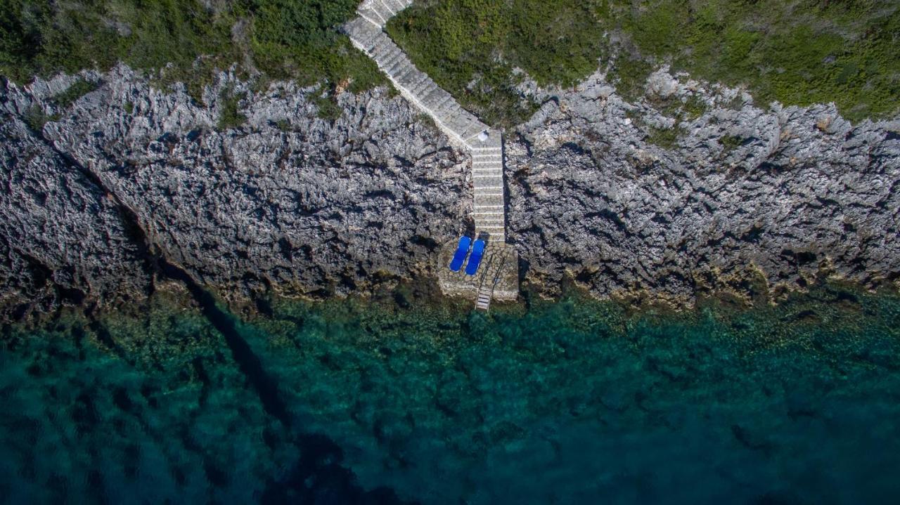 Iris Villas Lefkada - Marine Villa With Private Sea Access Сивота Экстерьер фото